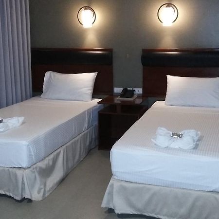 Win Hotel & Casino Talisay  Exterior foto