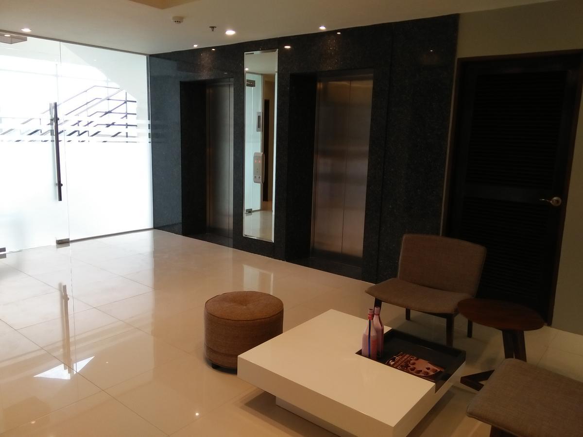 Win Hotel & Casino Talisay  Exterior foto